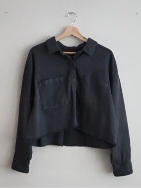 American Eagle Outfitters Black Cropped Button-Up Shirt SOFT L/XL